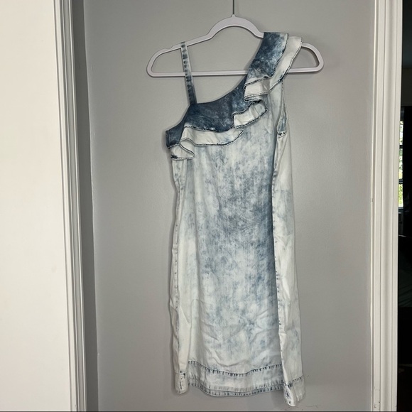 Holding Horses Blue White One Shoulder Ruffle Dresd - Picture 4 of 6